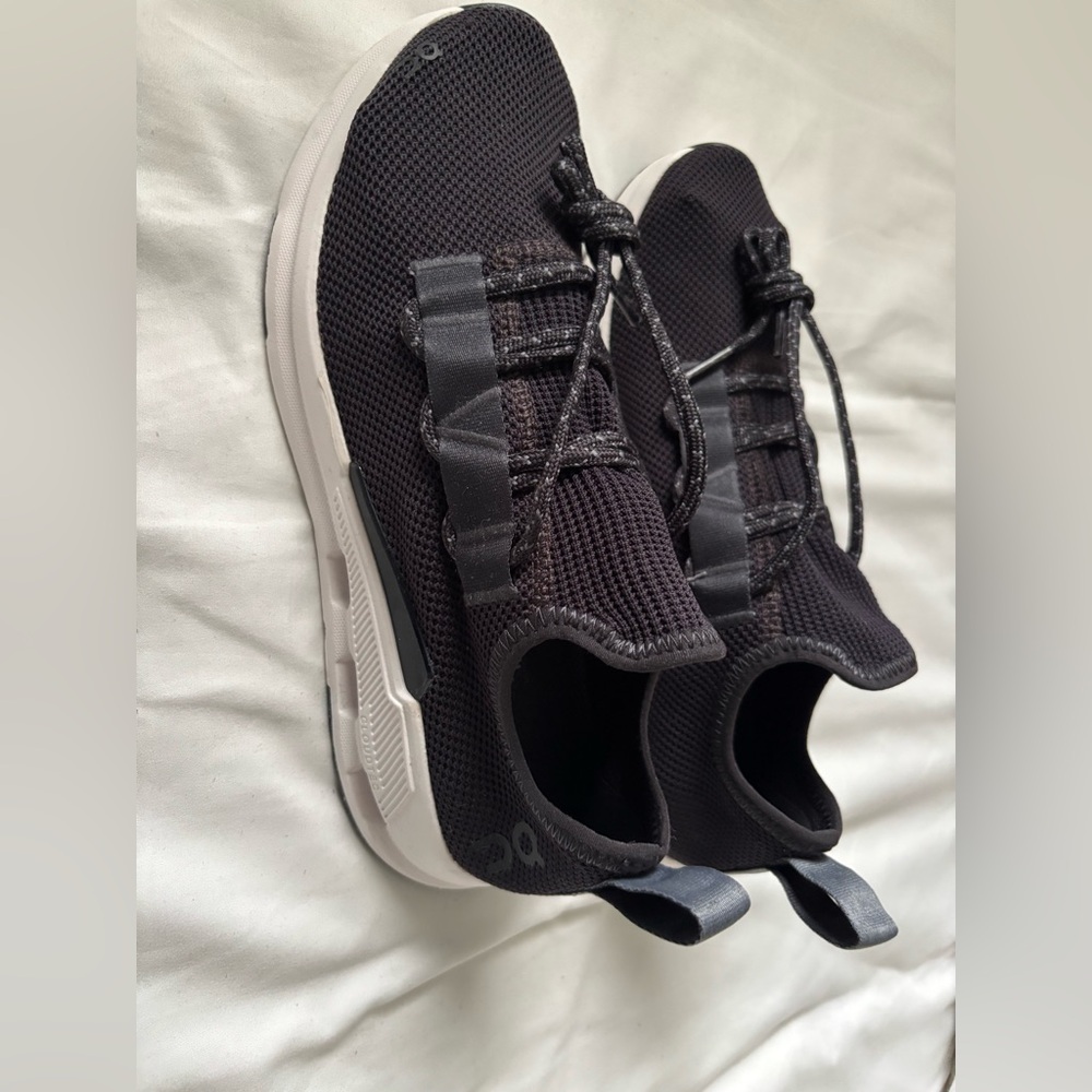 On Running Cloudeasy Black Athletic - Women’s Size 9.5 - NEVER BEEN WORN - Picture 6 of 7
